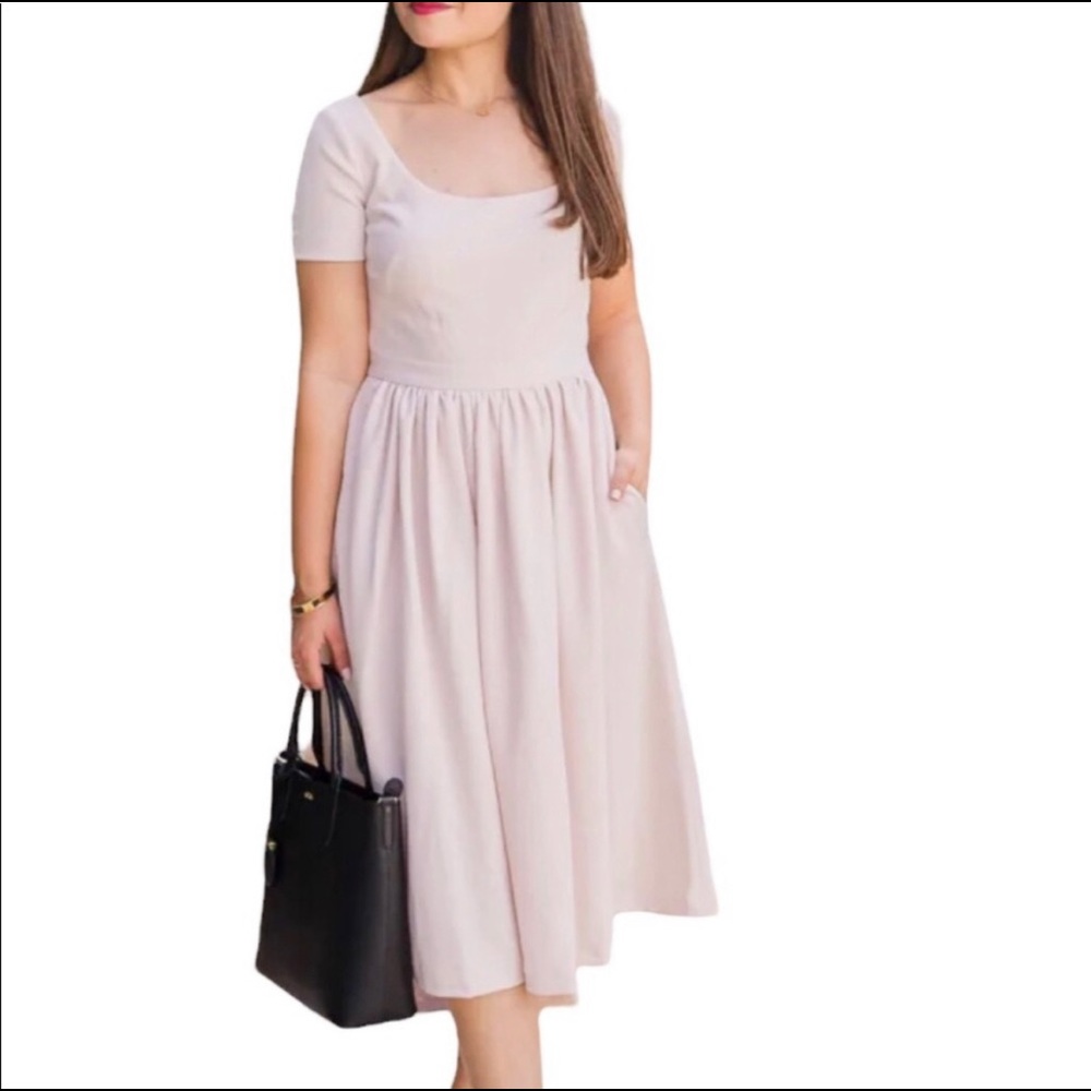 Gal Meets Glam Collection Cream Women’s Crepe Pleated A line Dress, Size 12, NWT